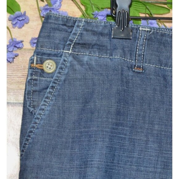 GAP Blue Chambray Cotton Bermuda Shorts Classic Preppy Size 16 10" Inseam Casual - Picture 2 of 7